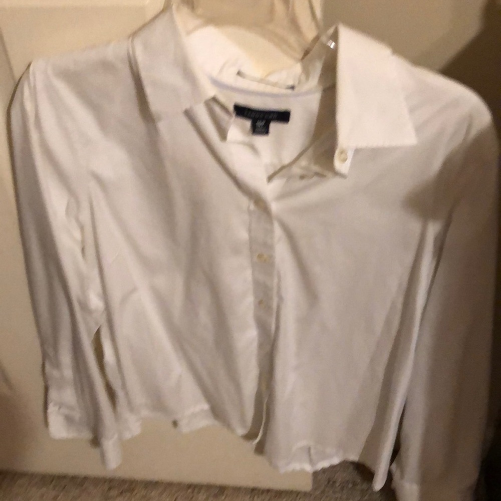 White blouse in excellent condition